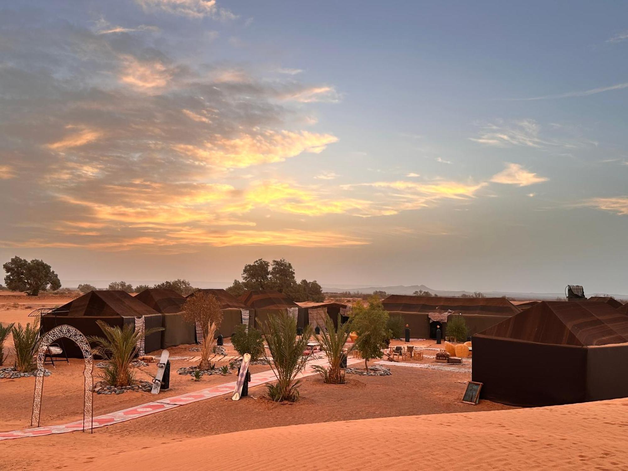 Merzouga Glamping Camp Exterior photo